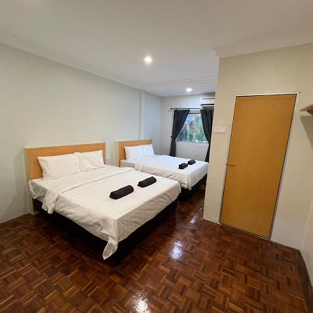 Homestay Suria Kuala Kangsar Exteriör bild